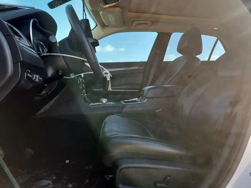 2019 CHRYSLER 300 LIMITED  