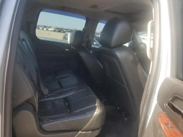 2012 CHEVROLET SUBURBAN K1500 LT  