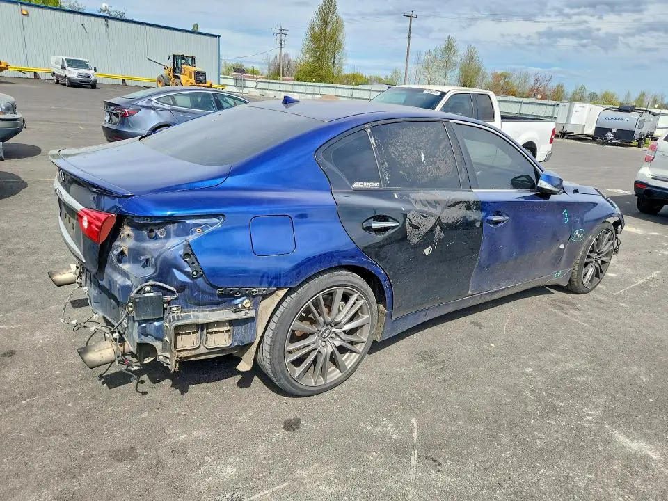 2016 INFINITI Q50 RED SPORT 400  