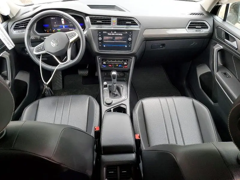 2022 VOLKSWAGEN TIGUAN SE  