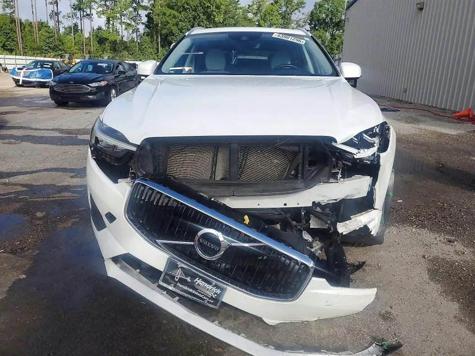 2021 VOLVO XC60 T5 MOMENTUM  