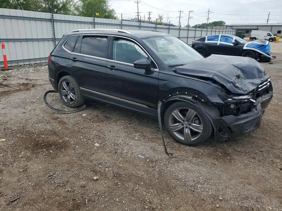 2021 VOLKSWAGEN TIGUAN SE  