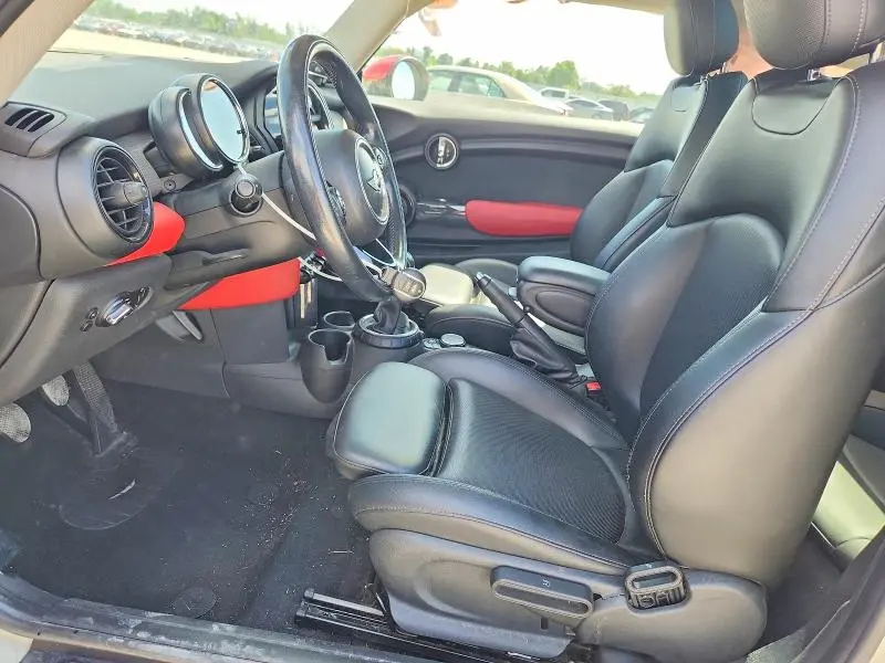2015 MINI COOPER   