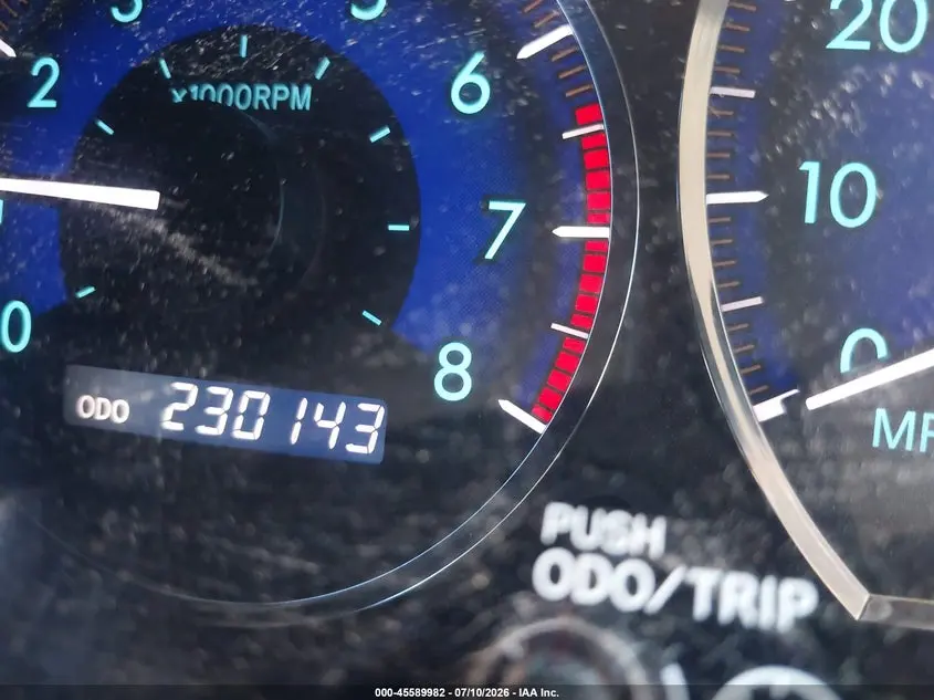2010 TOYOTA SIENNA LIMITED