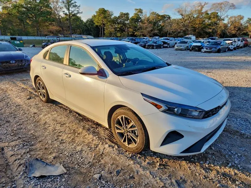 2024 KIA FORTE LX  