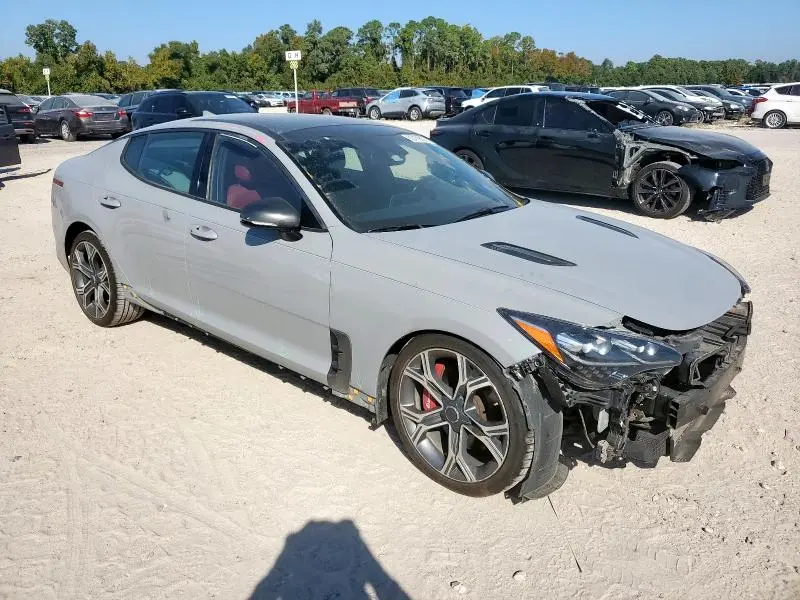 2019 KIA STINGER GT1  