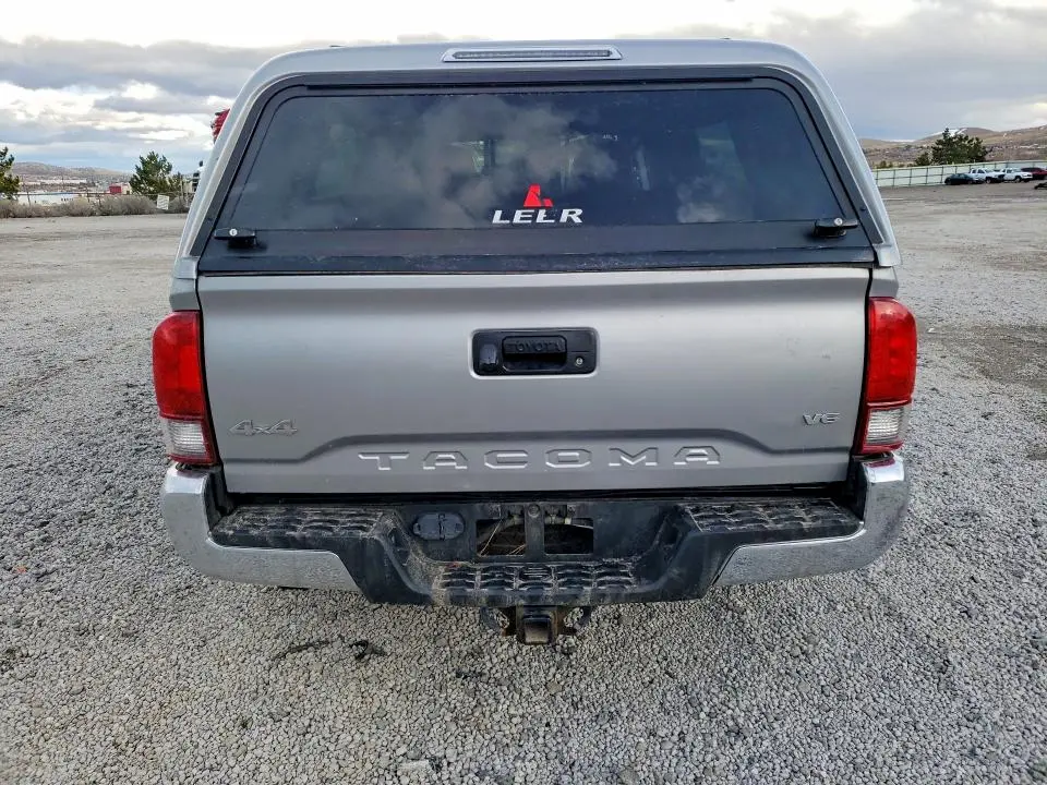 2018 TOYOTA TACOMA SR5 V6  