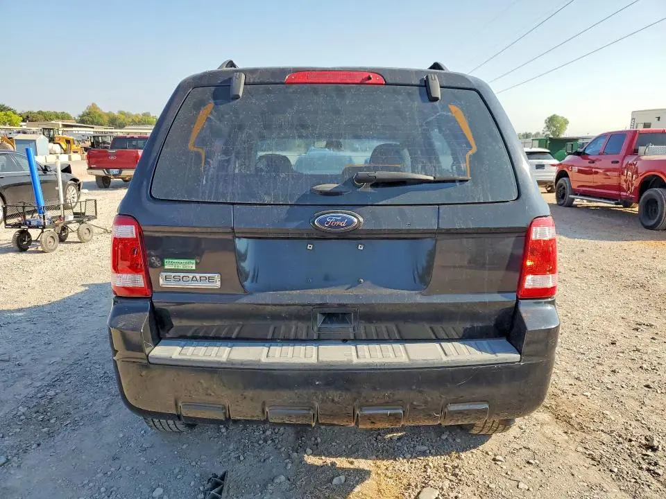 2011 FORD ESCAPE XLS  