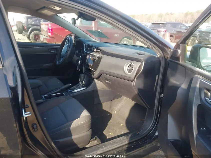 2018 TOYOTA COROLLA LE