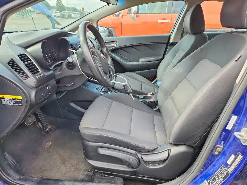 2017 KIA FORTE LX  