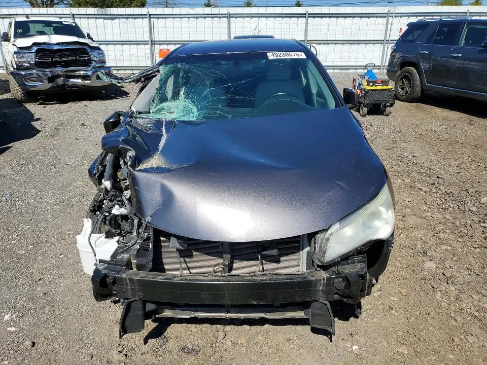 2016 TOYOTA CAMRY XLE  
