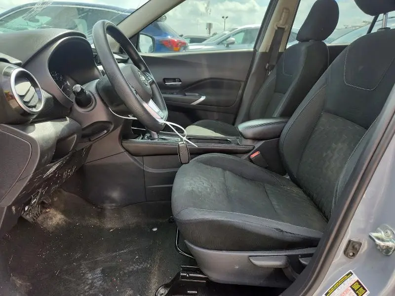 2024 NISSAN KICKS SV  