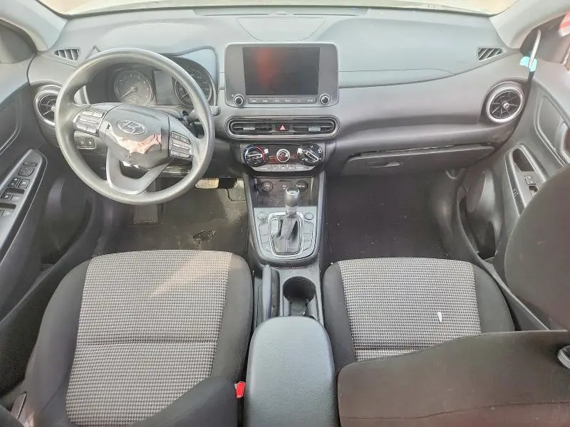 2023 HYUNDAI KONA SE  