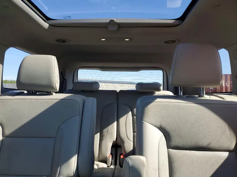 2017 GMC ACADIA SLT-1  