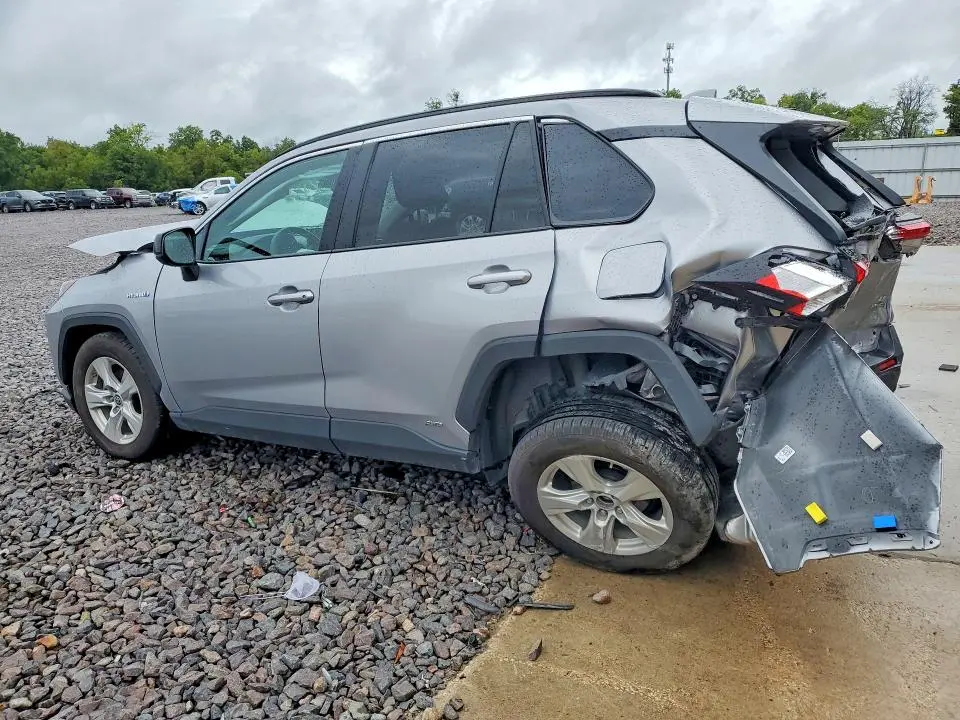 2021 TOYOTA RAV4 LE  