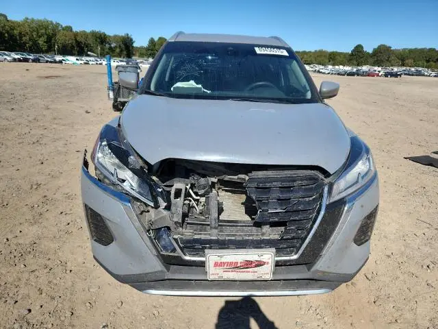 2022 NISSAN KICKS SV  