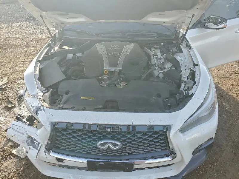 2018 INFINITI Q50 LUXE  