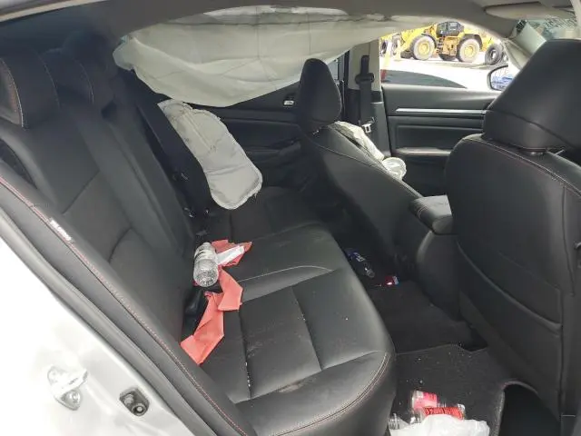 2024 NISSAN ALTIMA SR  