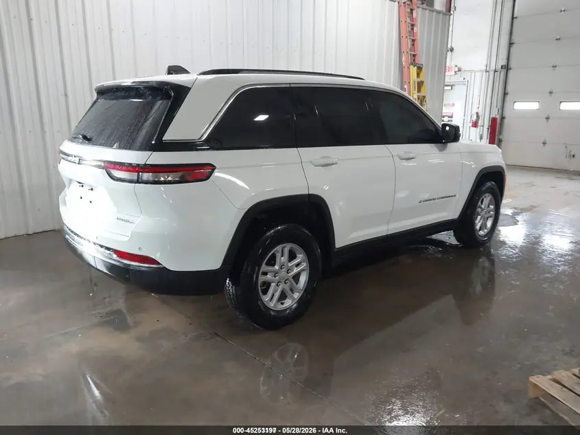 2023 JEEP GRAND CHEROKEE LAREDO 4X4