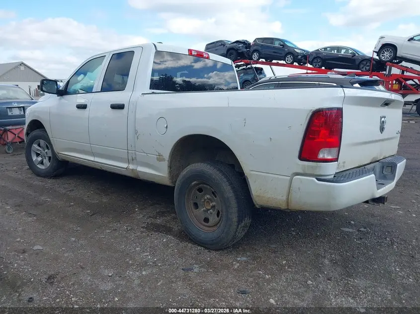 2017 RAM 1500 EXPRESS  4X4 6'4 BOX
