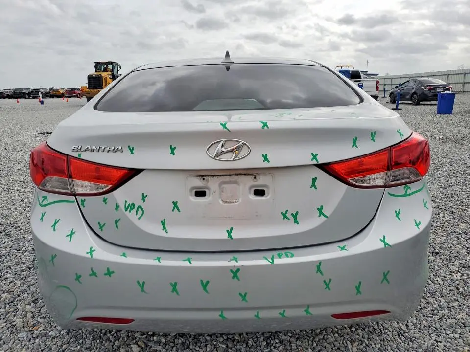 2013 HYUNDAI ELANTRA GLS  