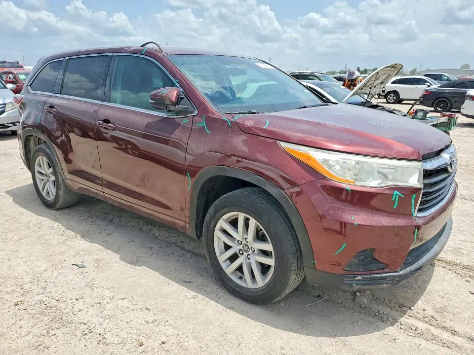 2016 TOYOTA HIGHLANDER LE  