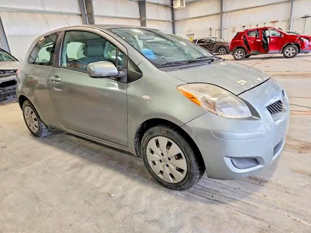 2010 TOYOTA YARIS BASE  