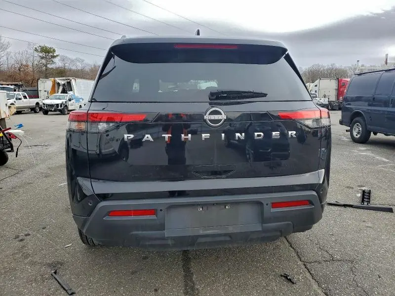 2025 NISSAN PATHFINDER SV  