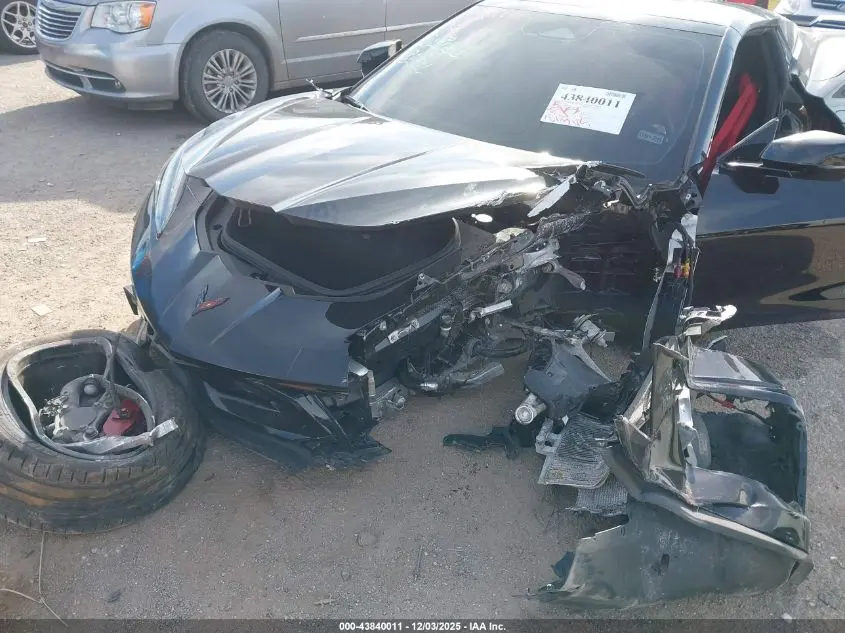 2024 CHEVROLET CORVETTE STINGRAY RWD  2LT