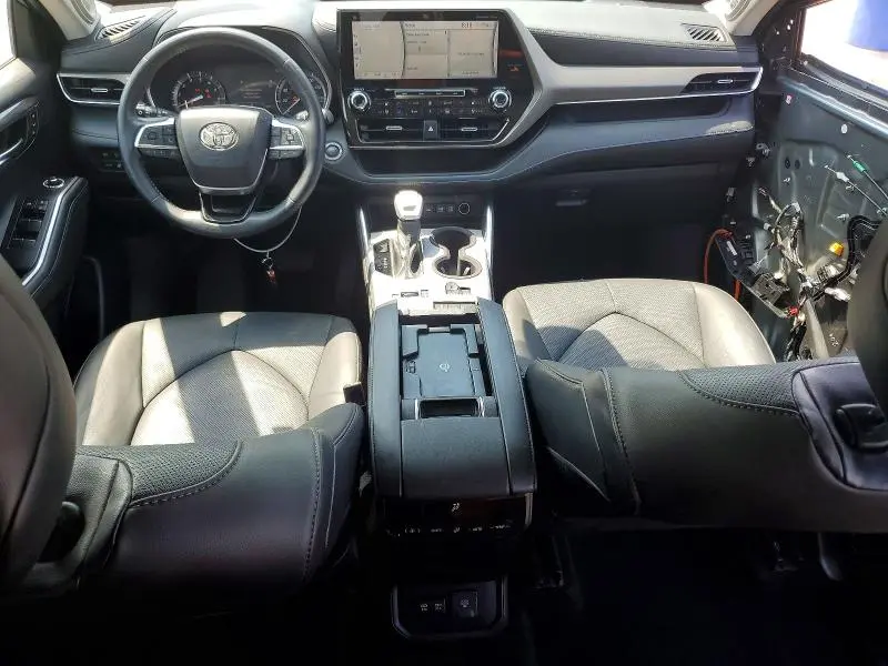 2021 TOYOTA HIGHLANDER LIMITED  