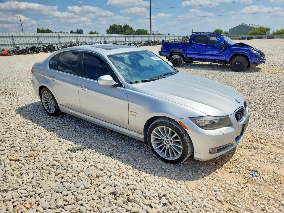 2011 BMW 335 XI  