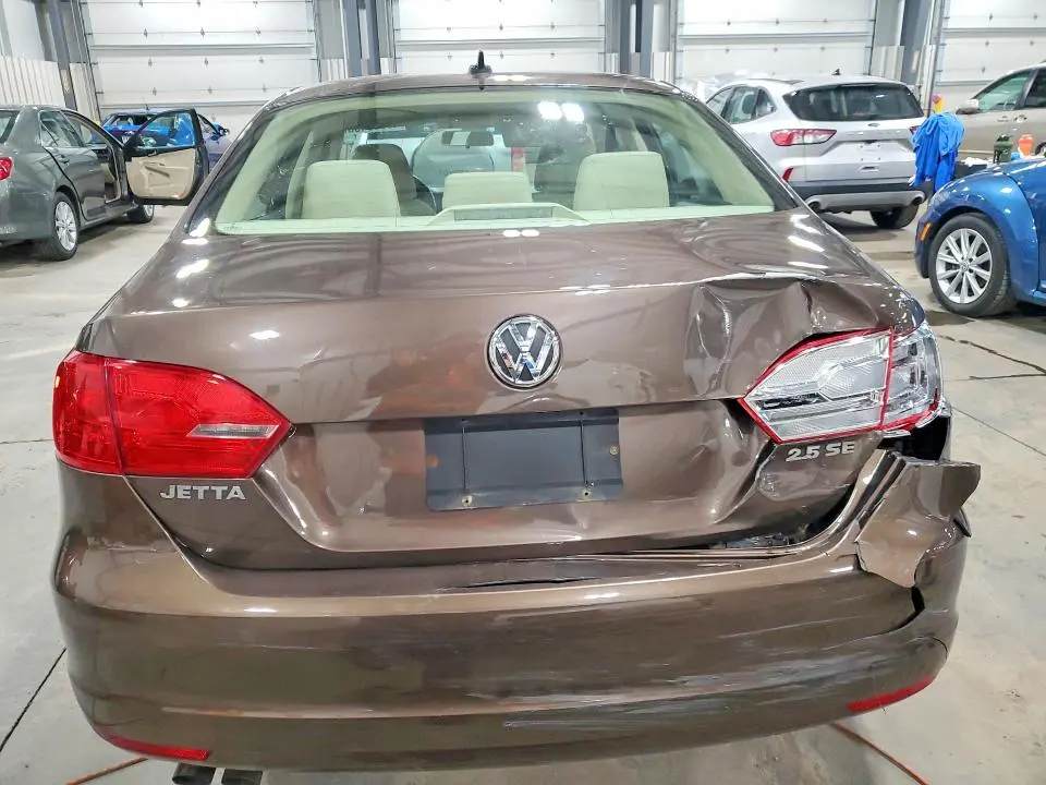 2012 VOLKSWAGEN JETTA SE  