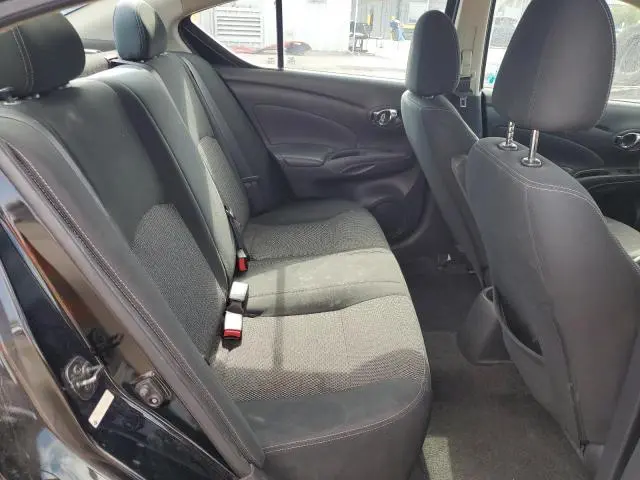 2019 NISSAN VERSA S  