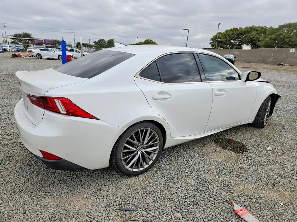 2016 LEXUS IS 200T  