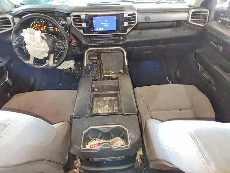 2024 TOYOTA TUNDRA SR5  