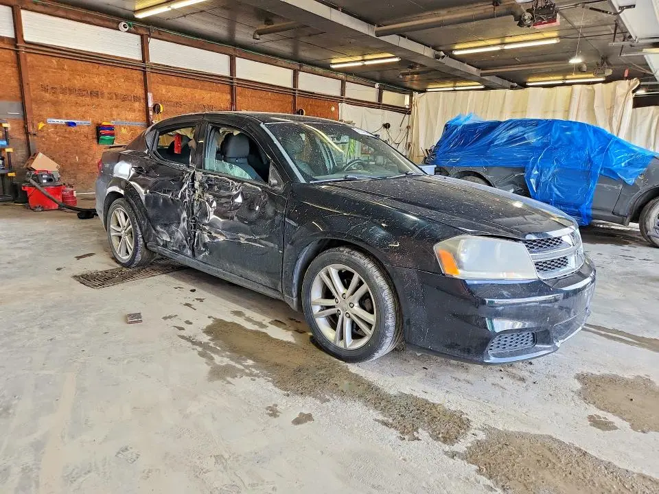 2014 DODGE AVENGER SE  