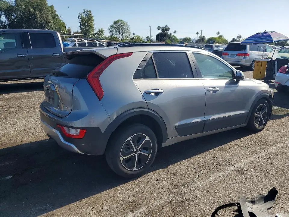 2023 KIA NIRO EX  