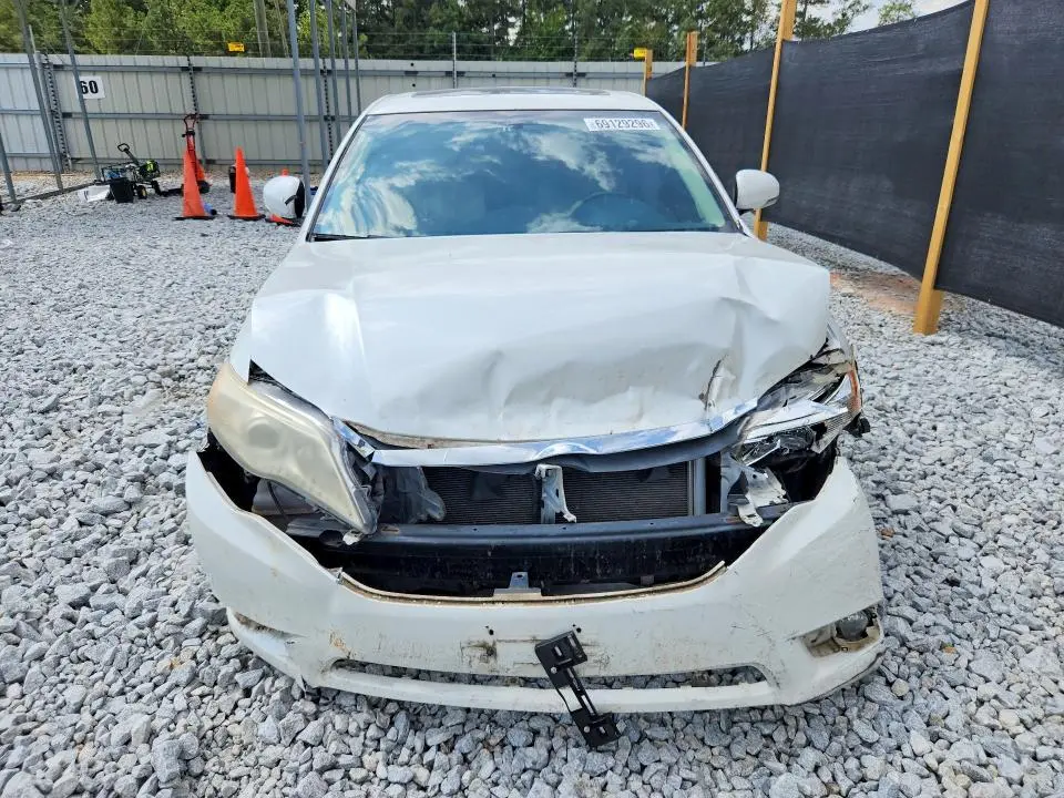 2011 TOYOTA AVALON LIMITED  