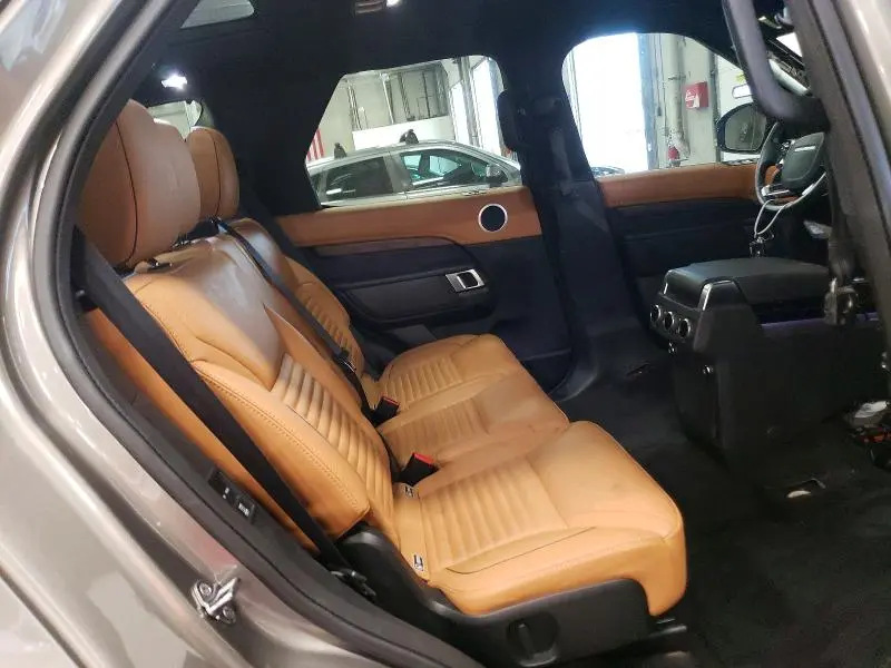 2020 LAND ROVER DISCOVERY HSE LUXURY  