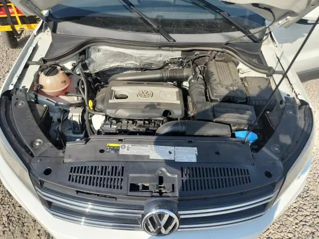 2016 VOLKSWAGEN TIGUAN S  