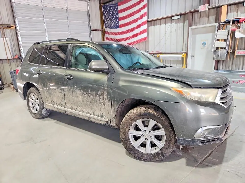 2011 TOYOTA HIGHLANDER BASE  