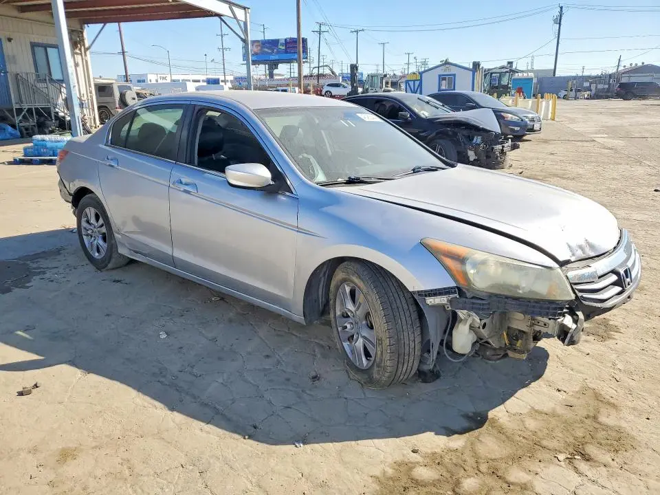 2011 HONDA ACCORD SE  