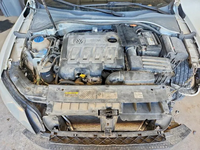 2014 VOLKSWAGEN PASSAT SE  