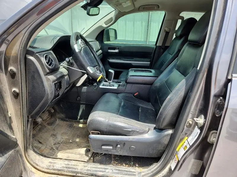 2018 TOYOTA TUNDRA CREWMAX SR5  