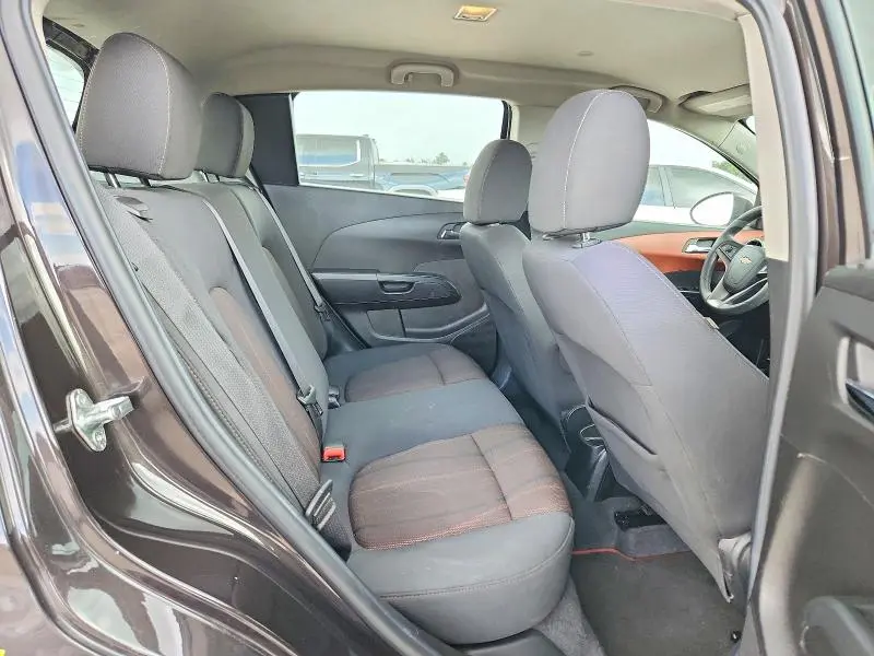 2016 CHEVROLET SONIC LT  