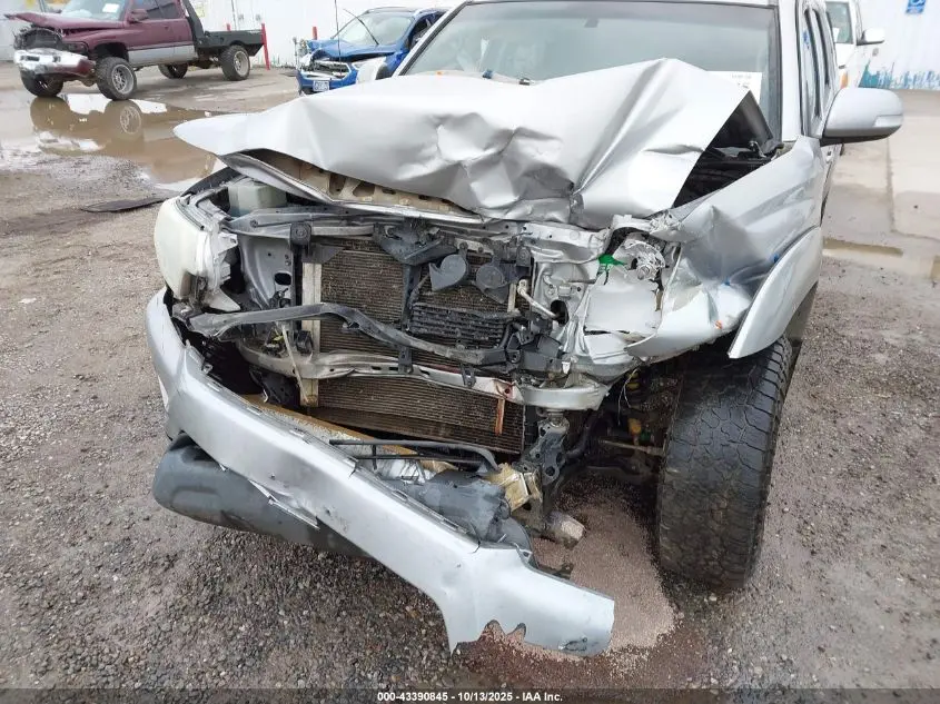 2015 TOYOTA TACOMA BASE V6