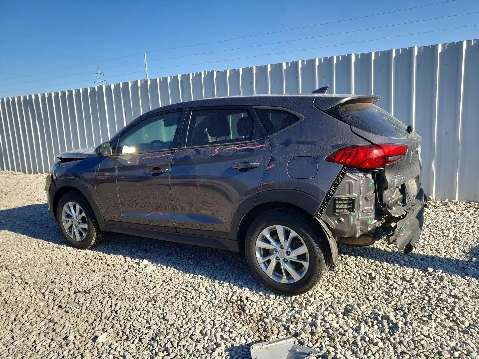 2021 HYUNDAI TUCSON SE  