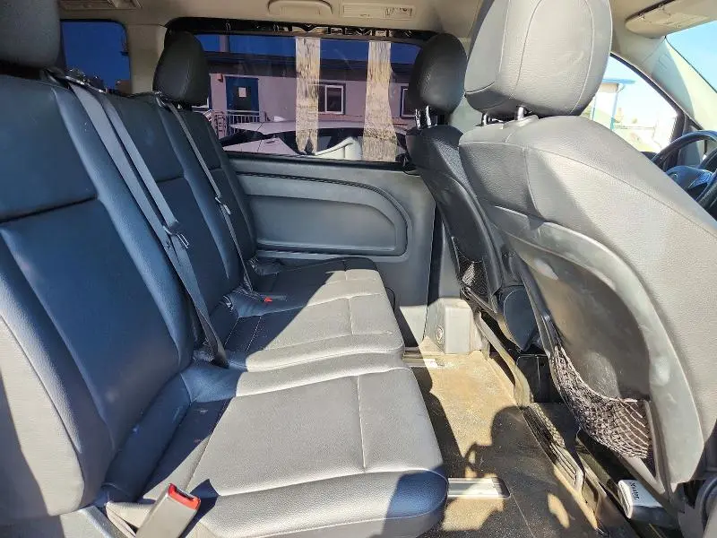 2017 MERCEDES-BENZ METRIS   