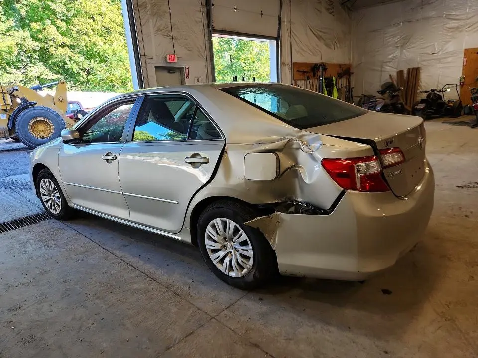 2014 TOYOTA CAMRY LE  