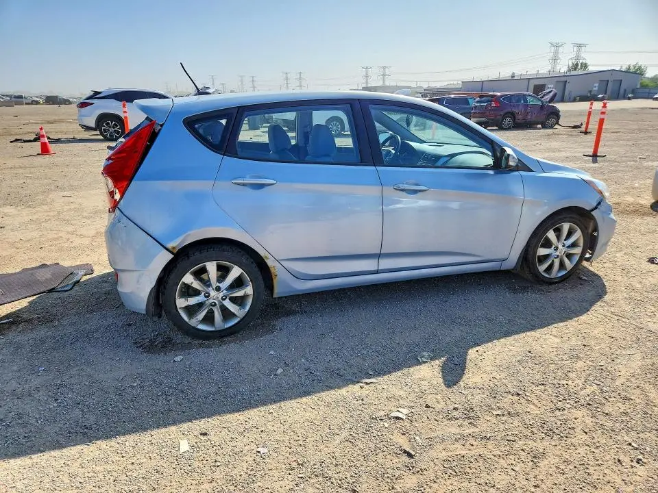2013 HYUNDAI ACCENT SE  
